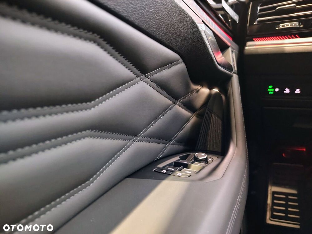 Volkswagen Touareg - 38