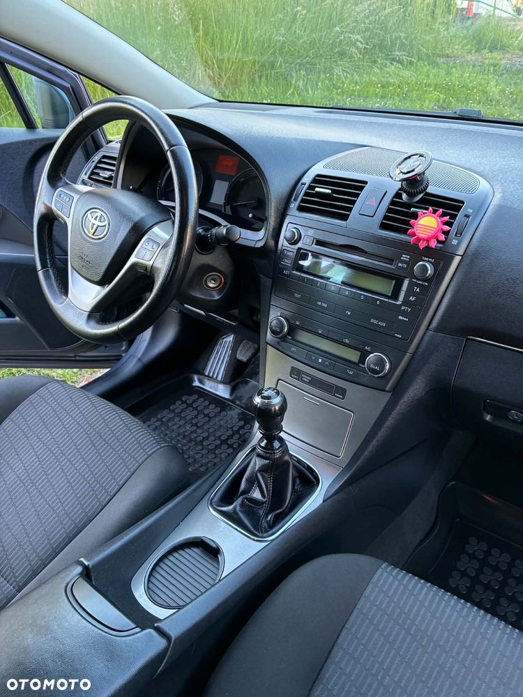 Toyota Avensis 2.2 D-4D Edition - 9