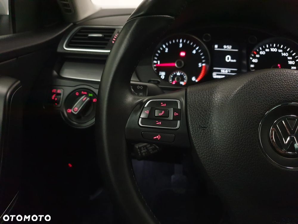 Volkswagen Passat 2.0 TDI Highline - 10