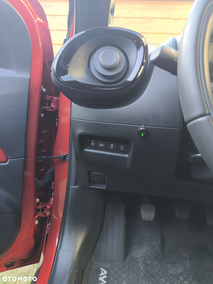 Toyota Aygo X 1.0 VVT-i JBL - 9