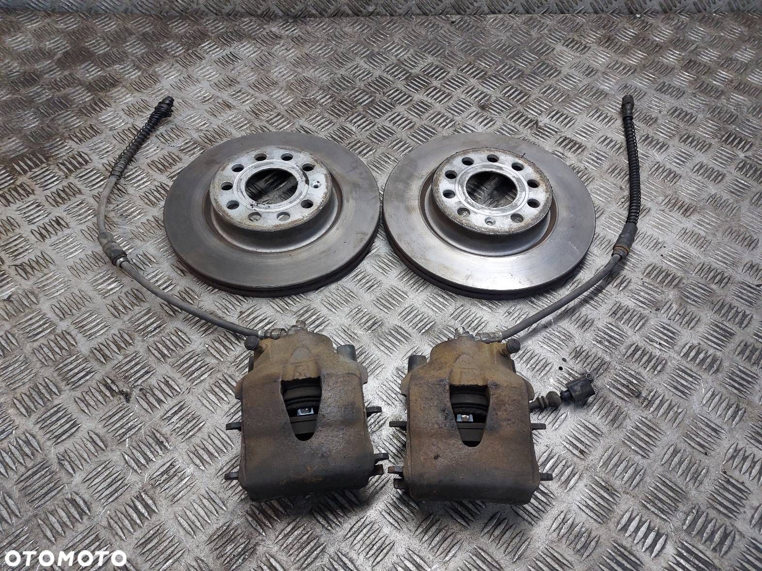 TARCZE HAMULCOWE PRZÓD + KLOCKI + ZACISKI AUDI A3 8P 1.6 8V - 1