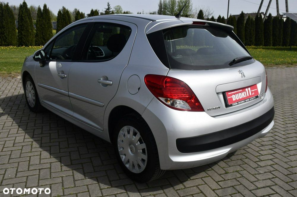 Peugeot 207 - 12