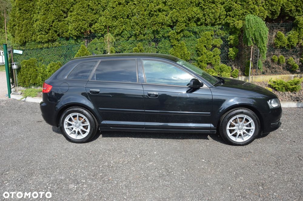 Audi A3 Sportback - 16
