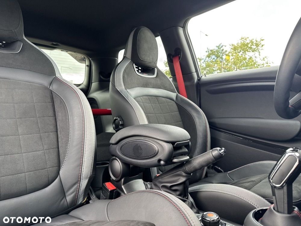MINI John Cooper Works - 29
