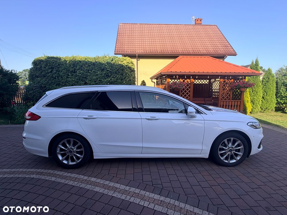 Ford Mondeo 2.0 EcoBlue Titanium - 4