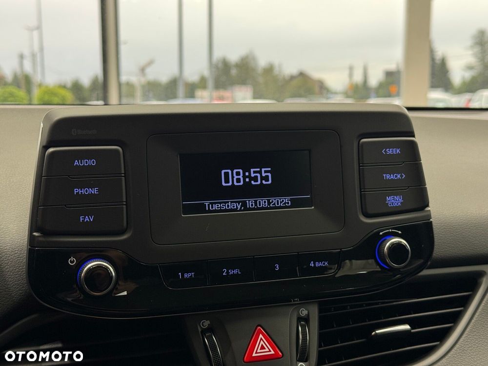 Hyundai i30 1.5 DPI Classic + - 27