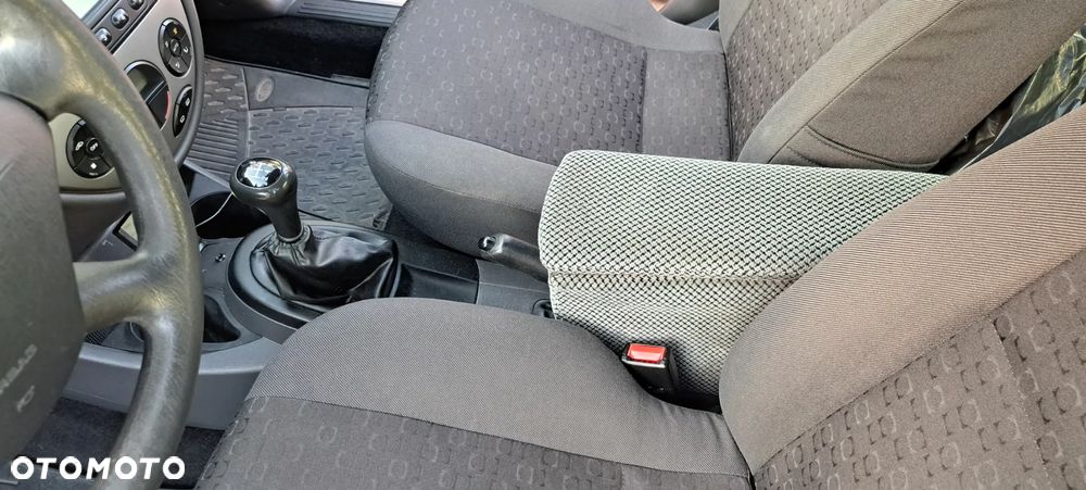Ford Focus 1.6 X100 - 12