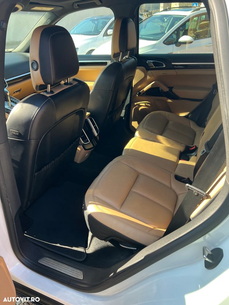 Porsche Cayenne Tiptronic S - 25
