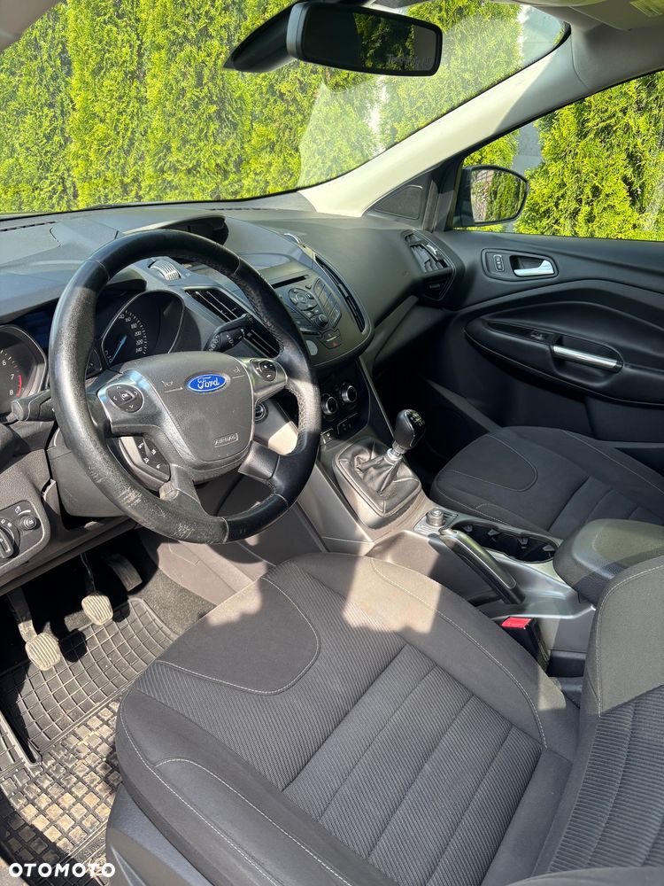 Ford Kuga - 8