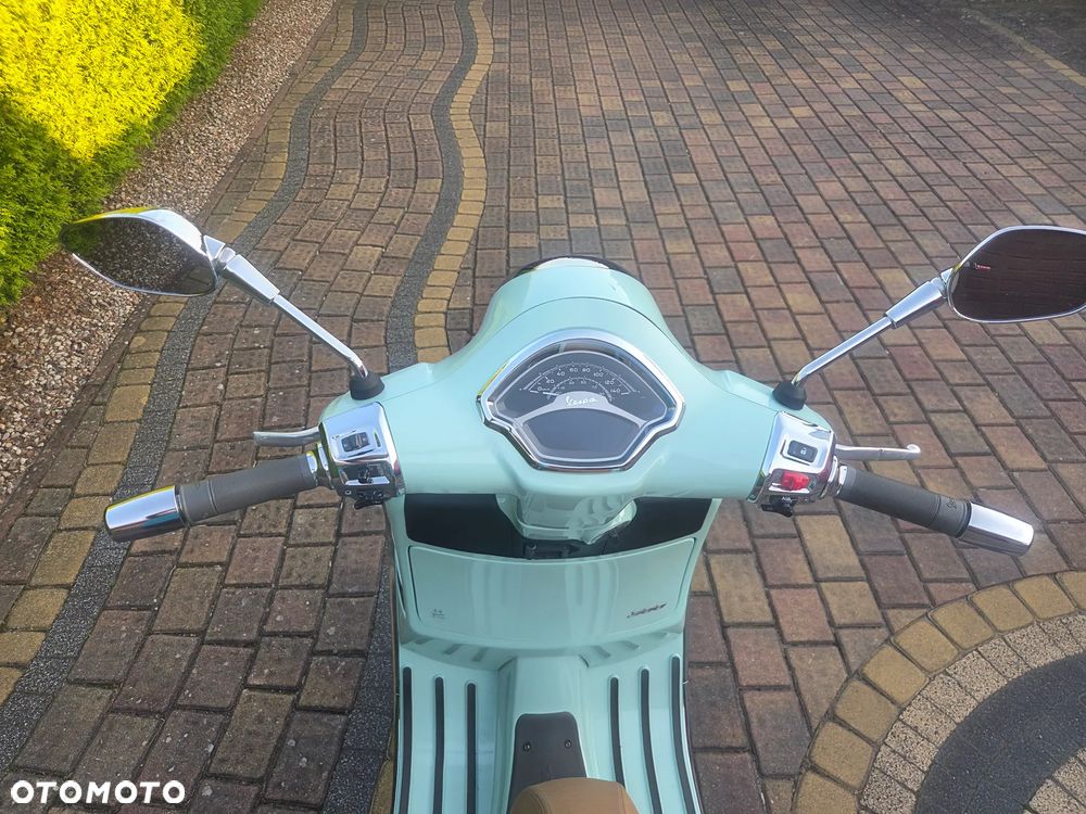 Vespa GTS - 8