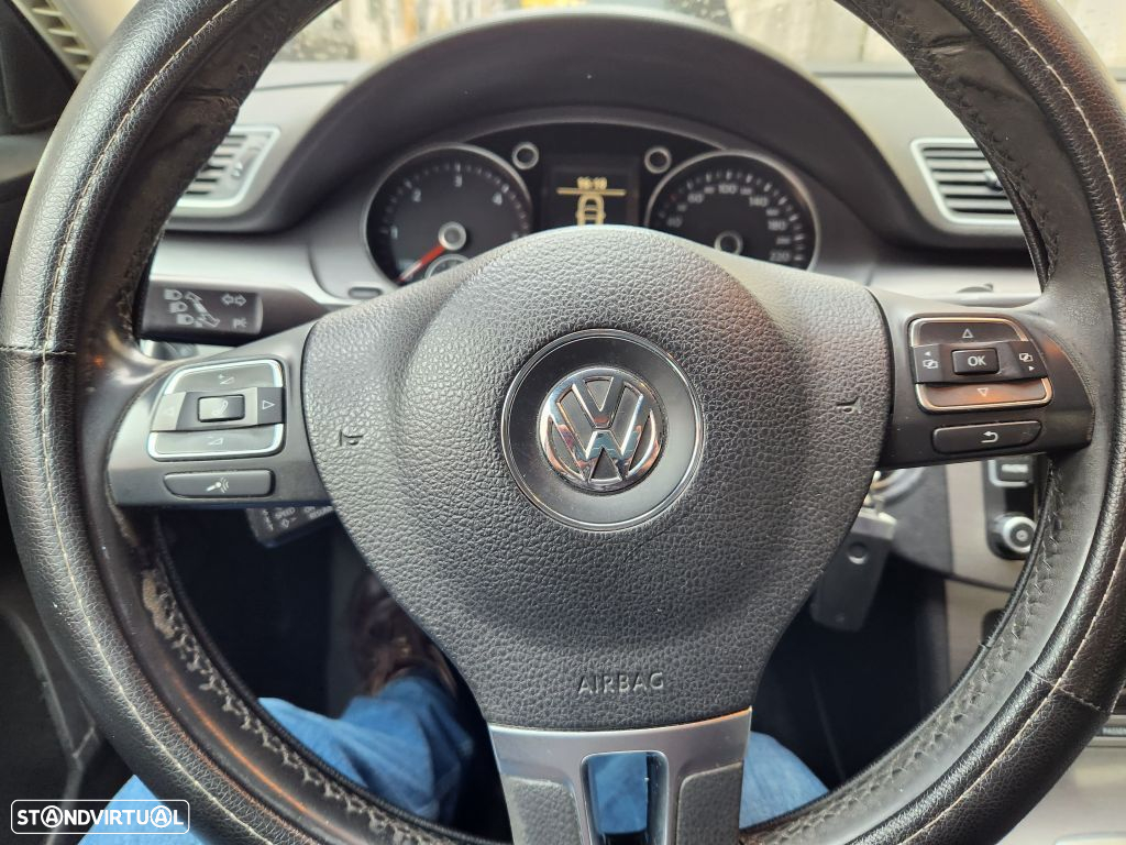 VW Passat 1.6 TDI BlueMotion - 14