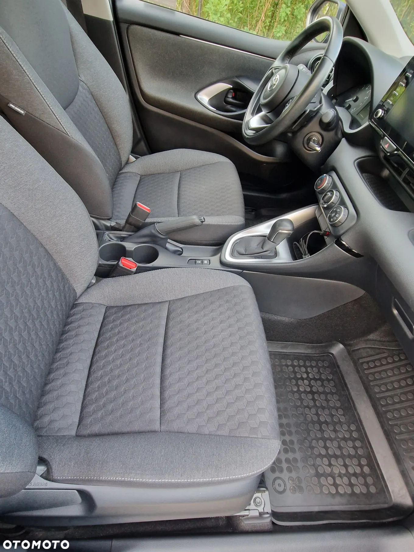 Toyota Yaris 1.5 Comfort CVT - 17