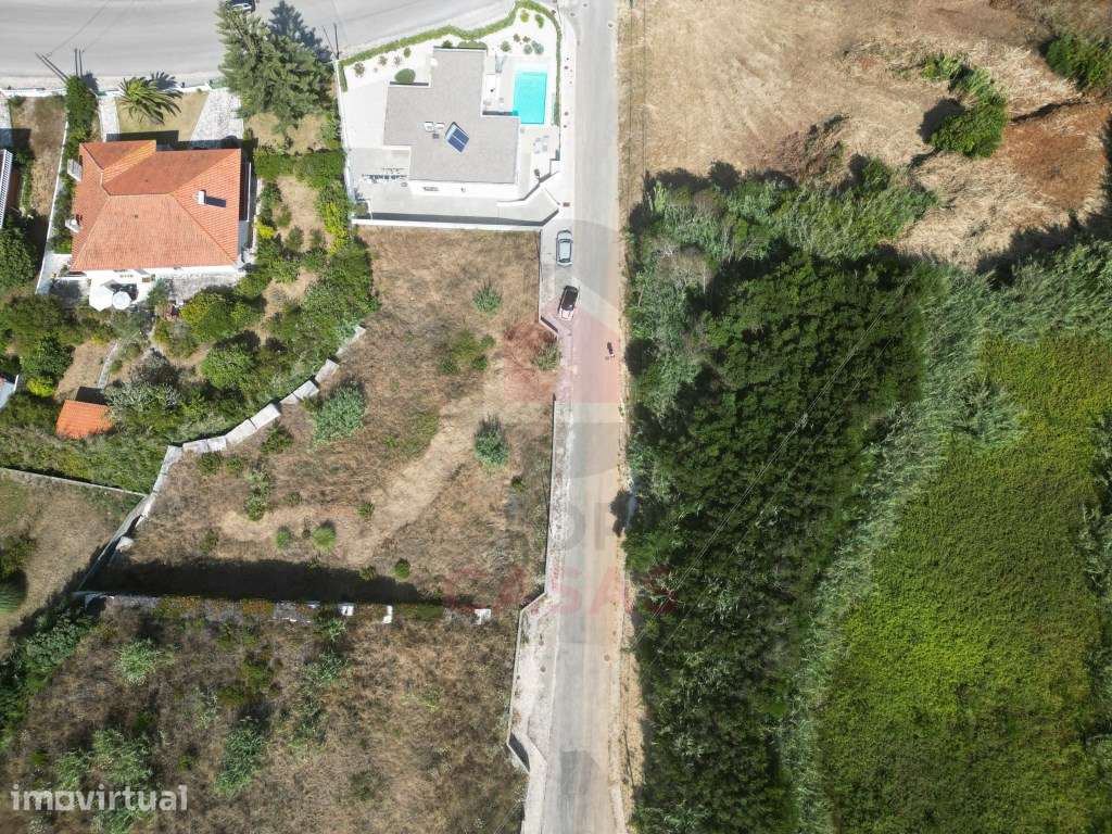 Lote Urbano para Construção de Moradia Térrea com Cave na Foz do Ar... - Grande imagem: 2/4