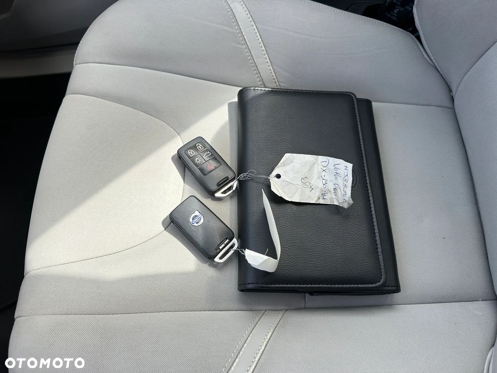 Volvo V40 D3 Momentum - 28