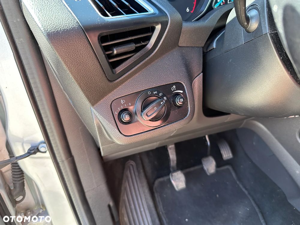 Ford Kuga - 18