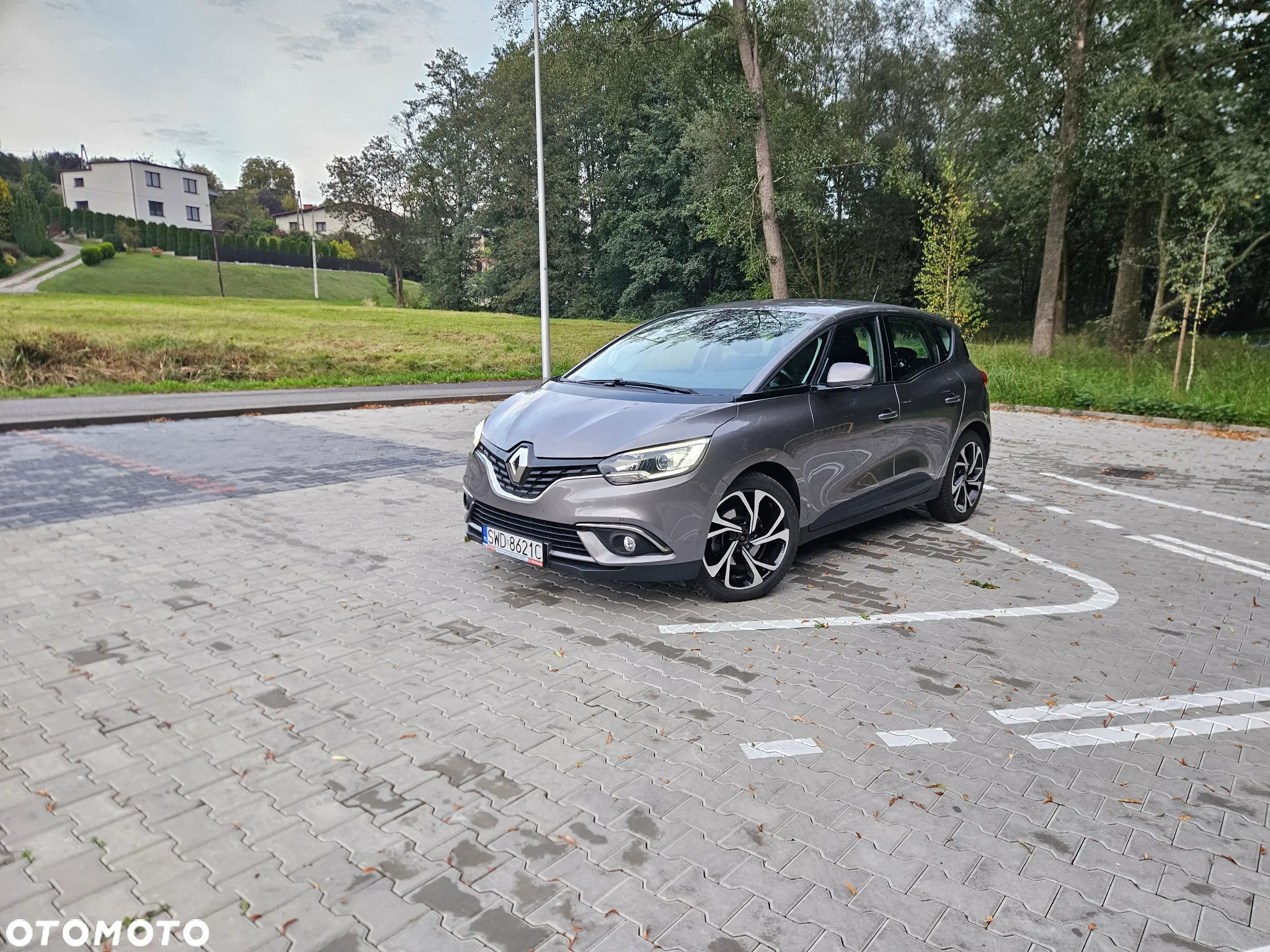 Renault Scenic 1.3 TCe FAP Zen - 5