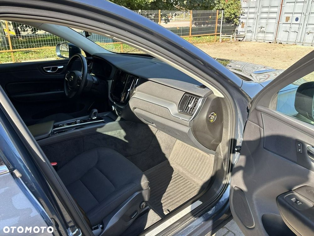 Volvo XC 60 B4 B Geartronic Momentum Pro - 16