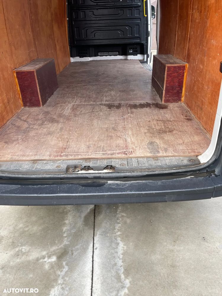 Volkswagen Crafter - 16