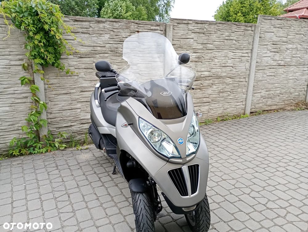 Piaggio MP-3 - 10