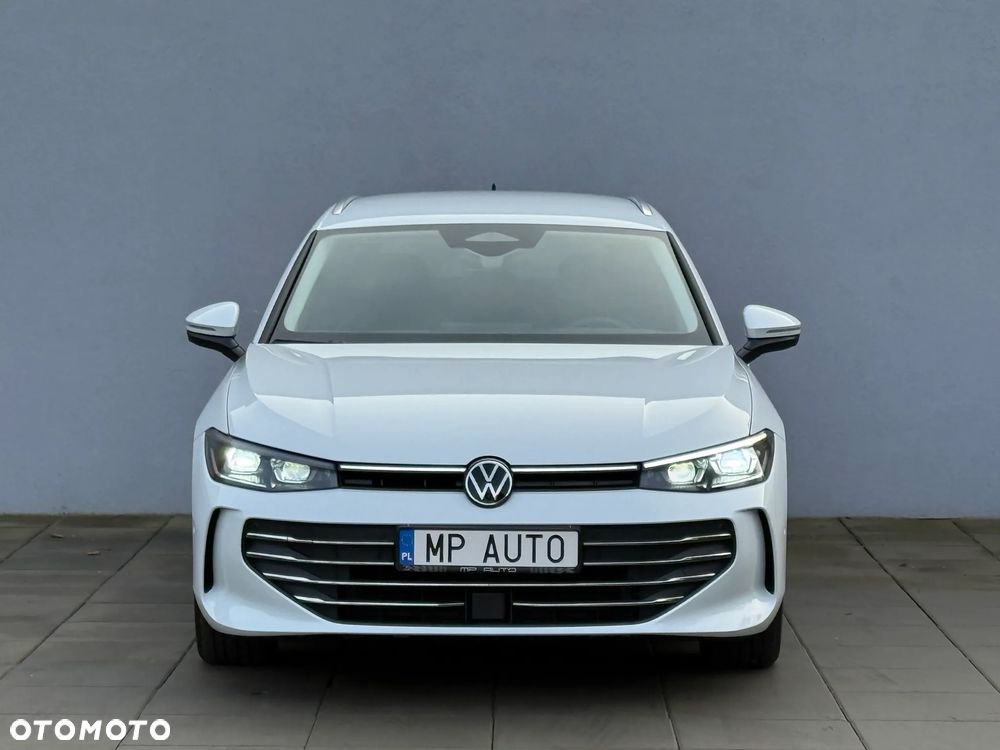 Volkswagen Passat - 2
