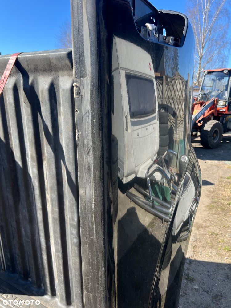 Lewy błotnik zabudowy skrzyni ładunkowej krótkiej Nissan Navara d40 ładny stan - 4