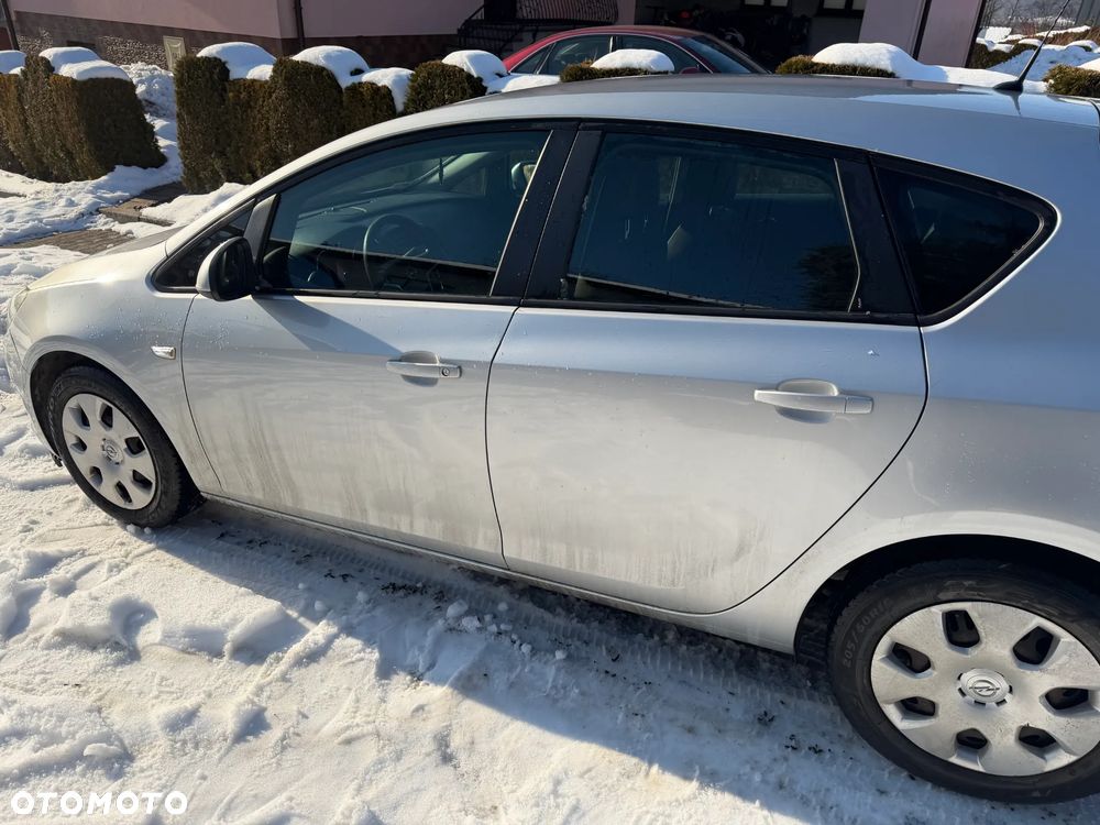 Opel Astra 1.6 CDTI Enjoy - 10