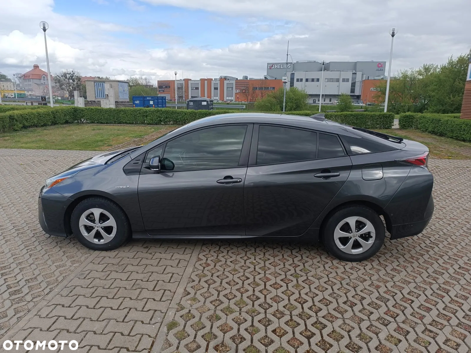 Toyota Prius - 5