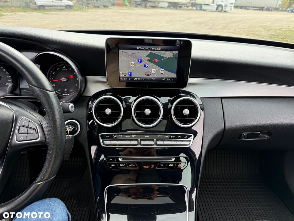 Mercedes-Benz Klasa C 180 7G-TRONIC Exclusive - 3