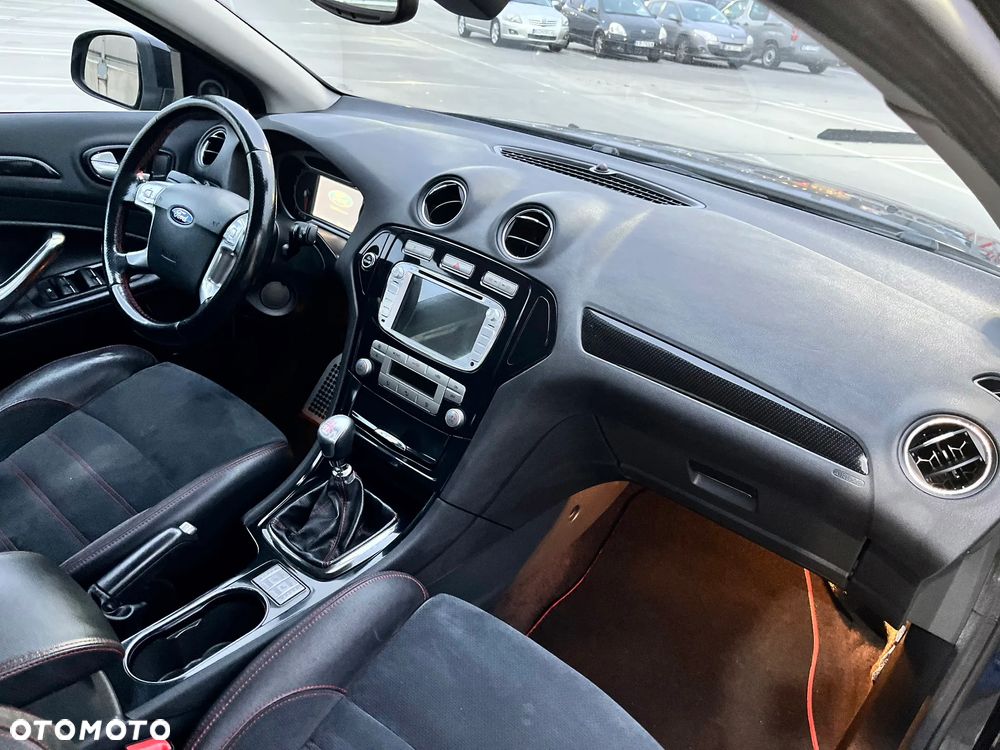 Ford Mondeo 2.5 Titanium S - 14