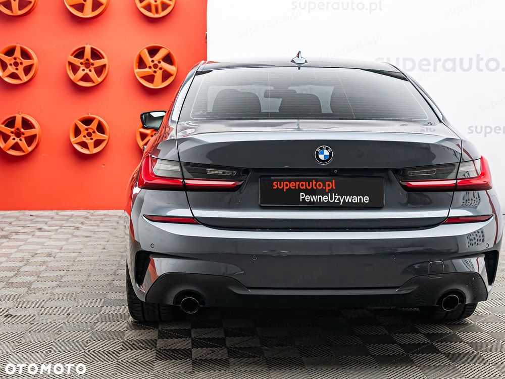 BMW Seria 3 318d M Sport Shadow - 30