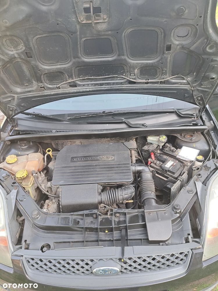Ford Fiesta 1.3 Ambiente - 12