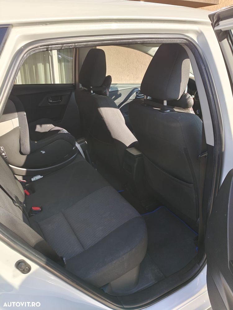 Toyota Auris 1.8 L VVT-i Sol+ - 6