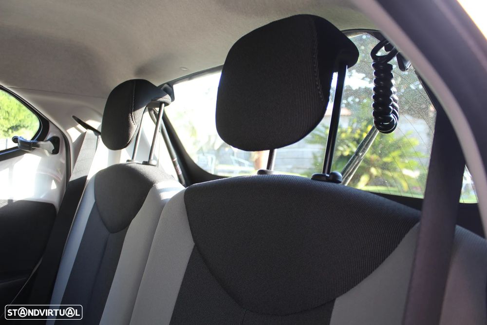 Toyota Aygo x-clusiv - 22