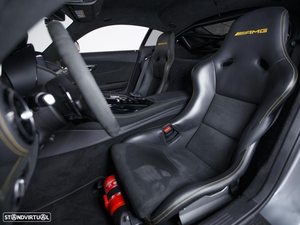 Mercedes-Benz AMG GT R - 8