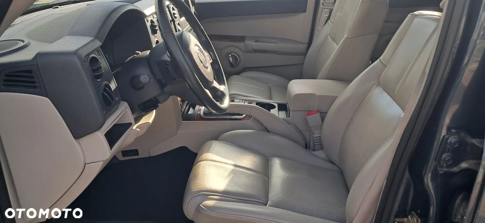 Jeep Commander - 11