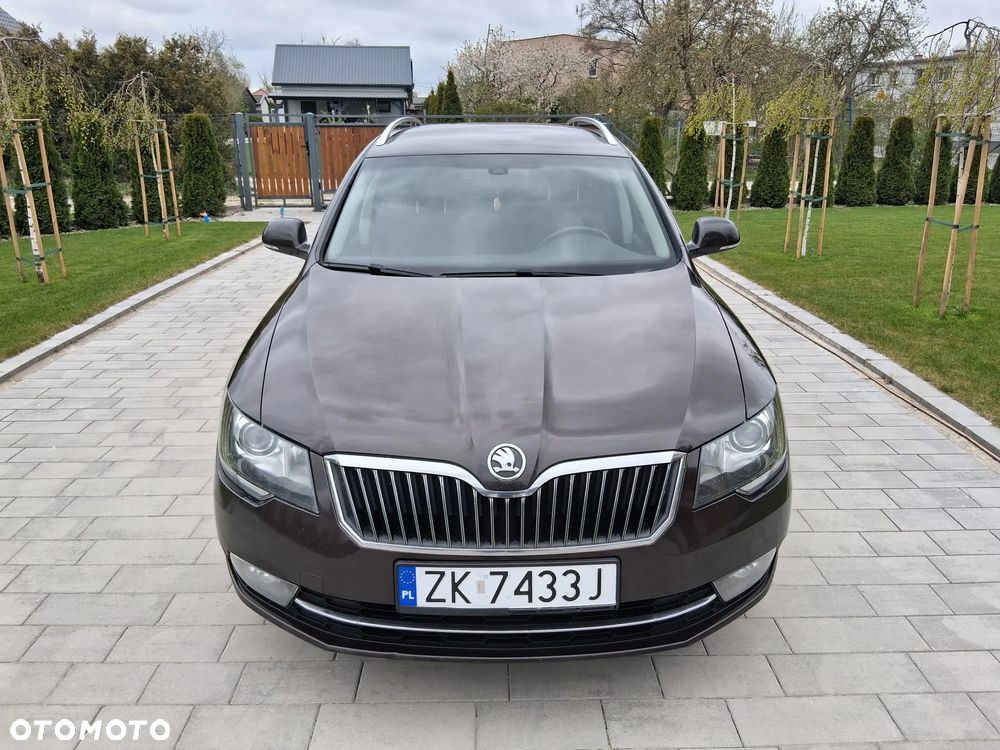 Skoda Superb 2.0 TDI DSG Elegance - 3