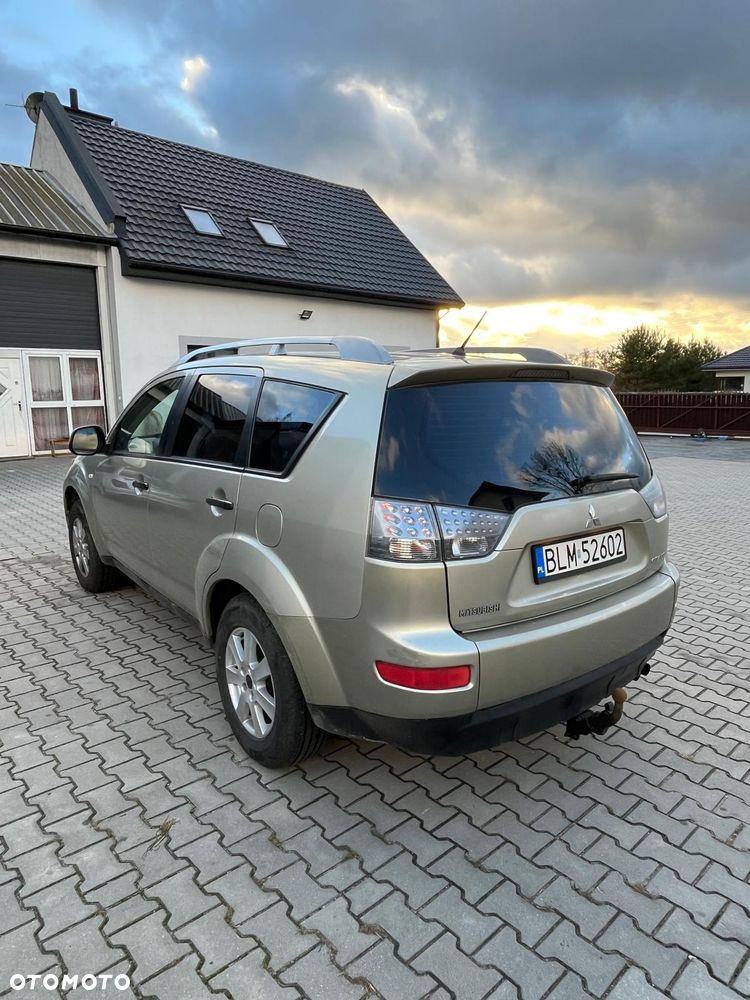 Mitsubishi Outlander 2.0 DID Intense + - 5