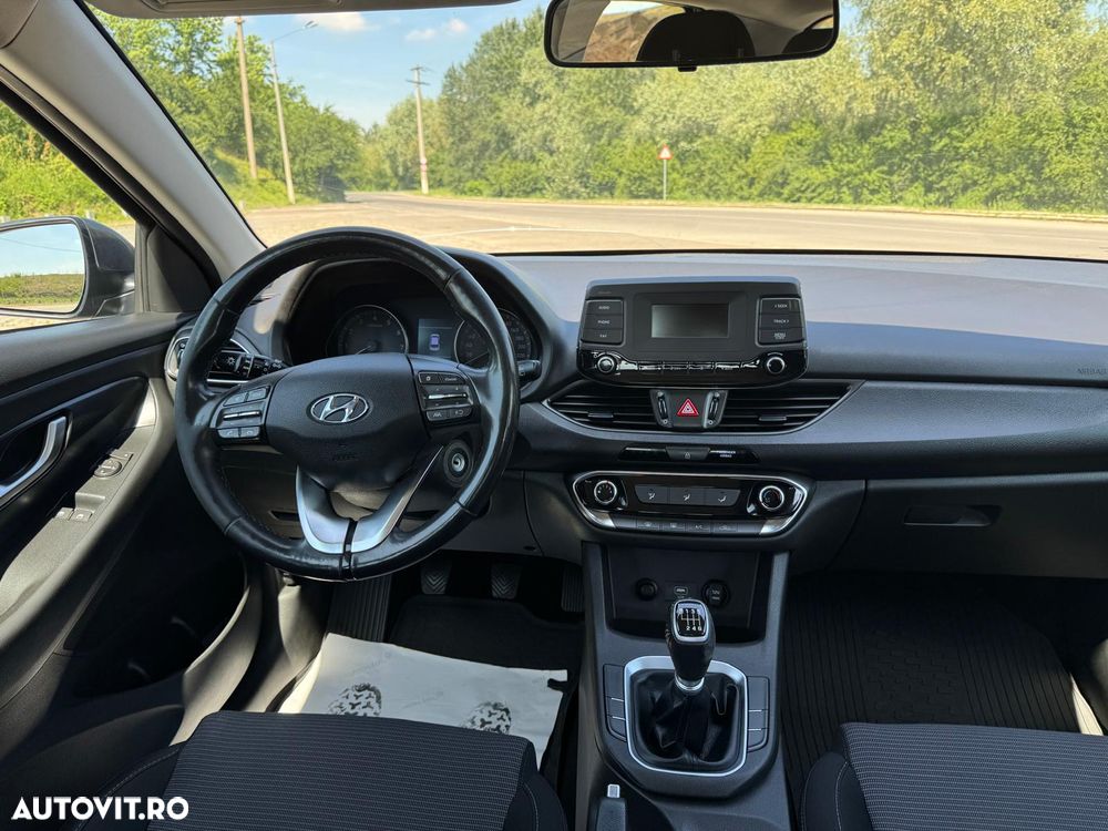 Hyundai i30 1.5 110CP 5DR M/T Comfort - 14