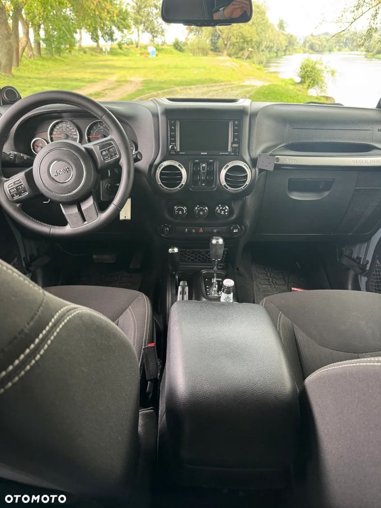 Jeep Wrangler 3.6 Unlim Sahara - 11