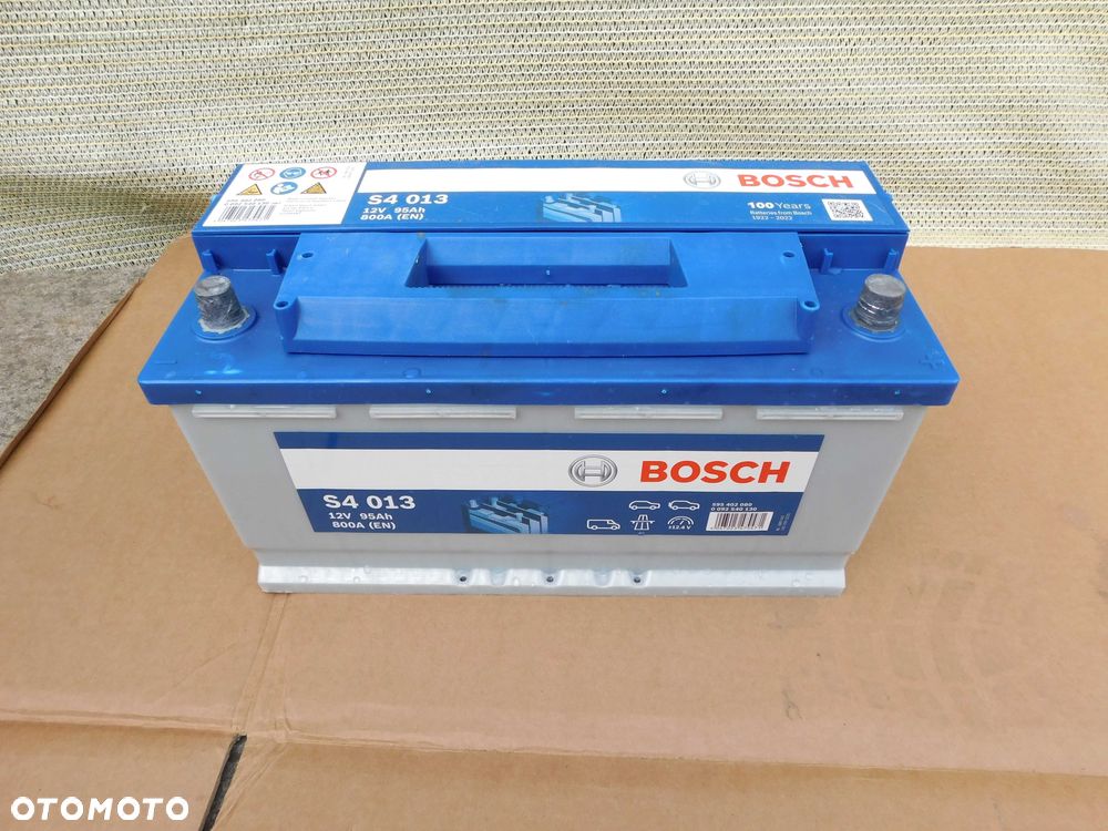 Akumulator samochodowy firmy BOSCH 12V 95AH 800A BARDZO DOBRY - 1
