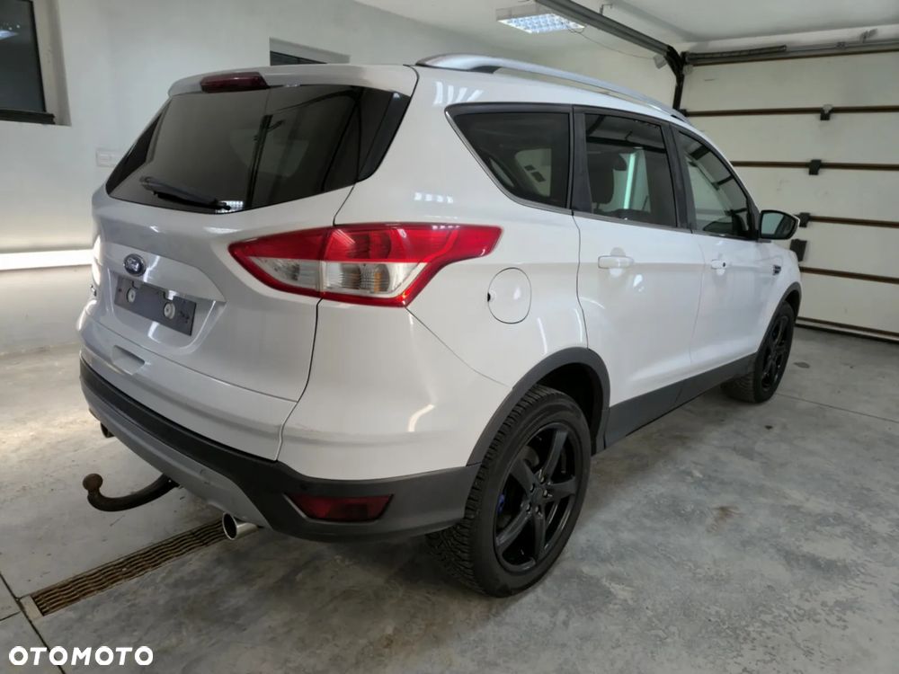 Ford Kuga 2.0 TDCi 4x4 Titanium - 3