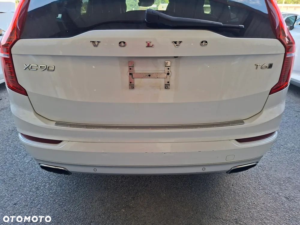 Volvo XC 90 - 32