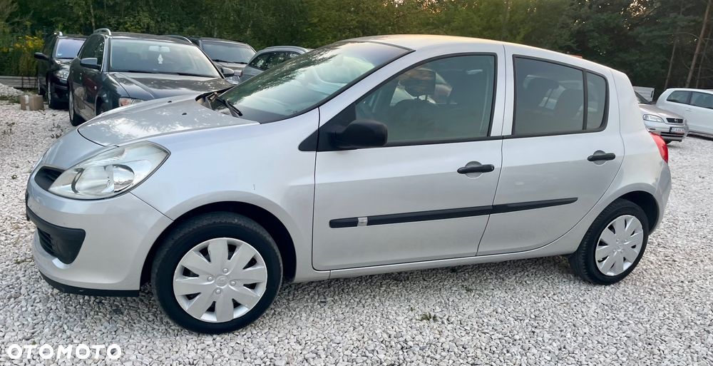 Renault Clio 1.2 16V Authentique - 12