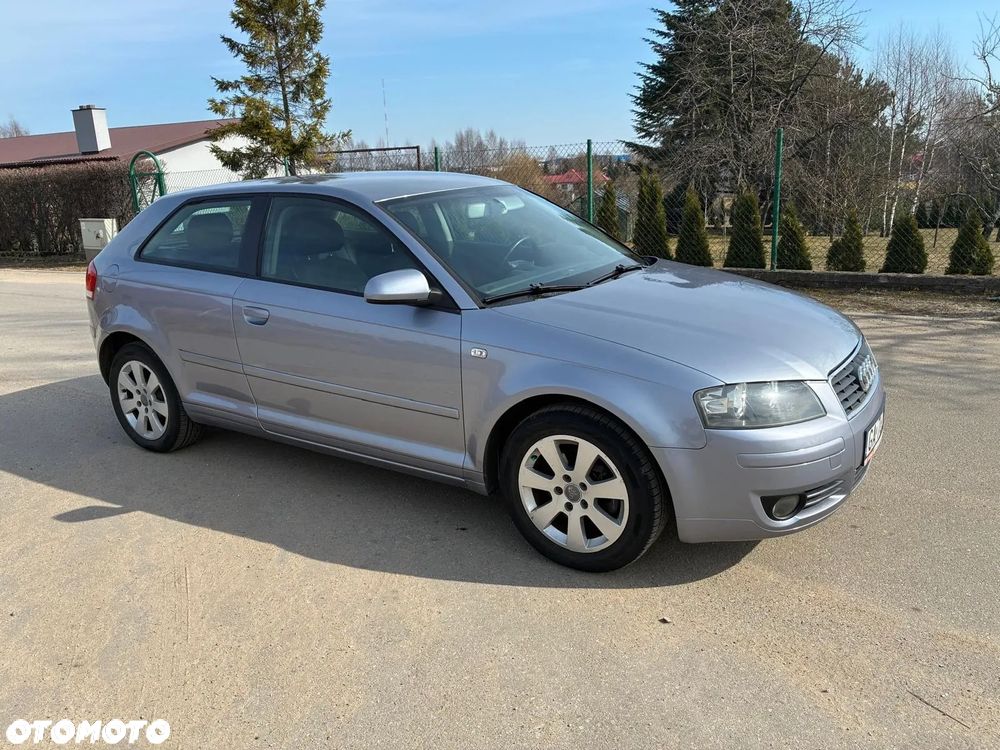 Audi A3 3-drzwiowe 2.0 FSI Ambition - 13