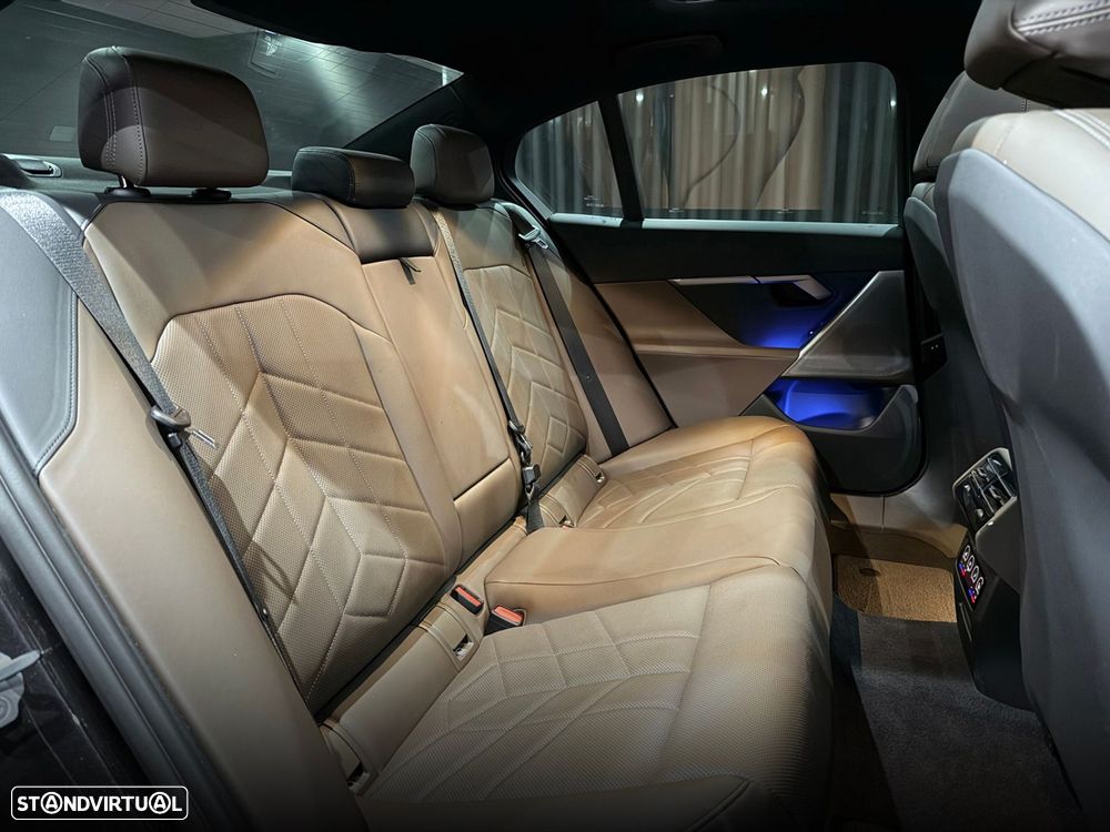 BMW i5 eDrive40 Pack Desportivo M - 48