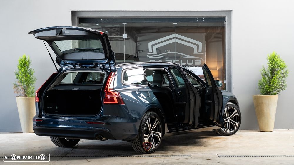Volvo V60 2.0 D3 Momentum Geartronic - 5