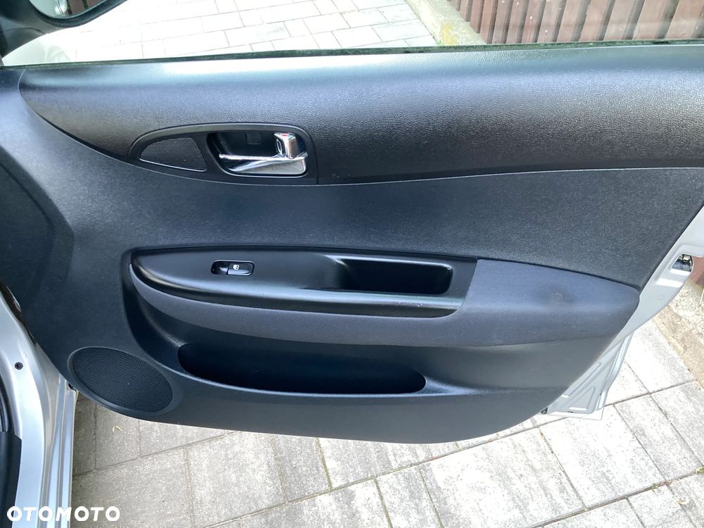 Hyundai i20 1.4 Automatik Comfort - 22
