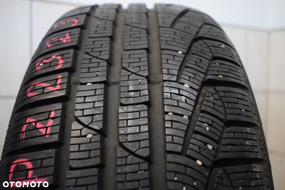R18 225/45 Pirelli Sottozero Winter 240 Serie 2 Run Flat * Wysyłka gratis! - 1