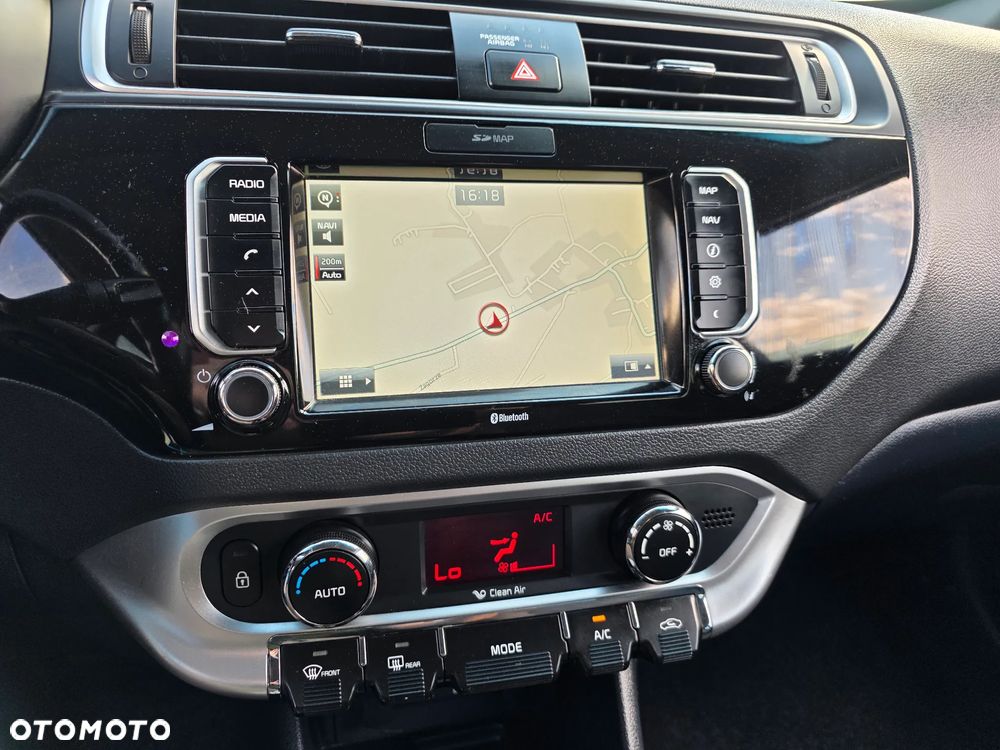Kia Rio 1.2 Dream Team Edition - 6