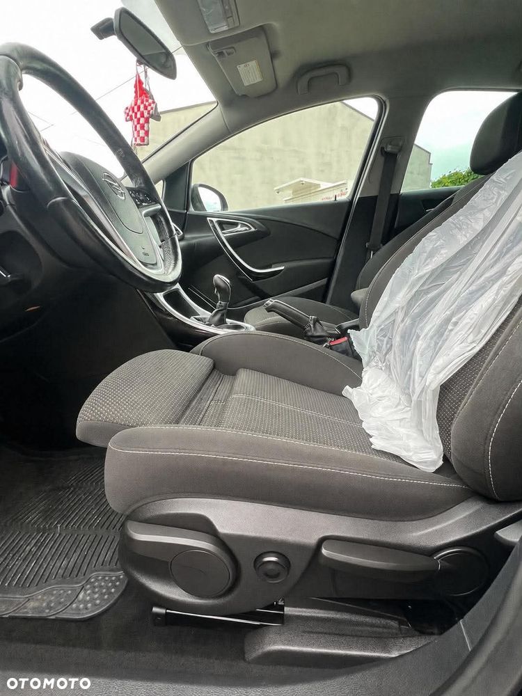 Opel Astra 1.4 Turbo - 9
